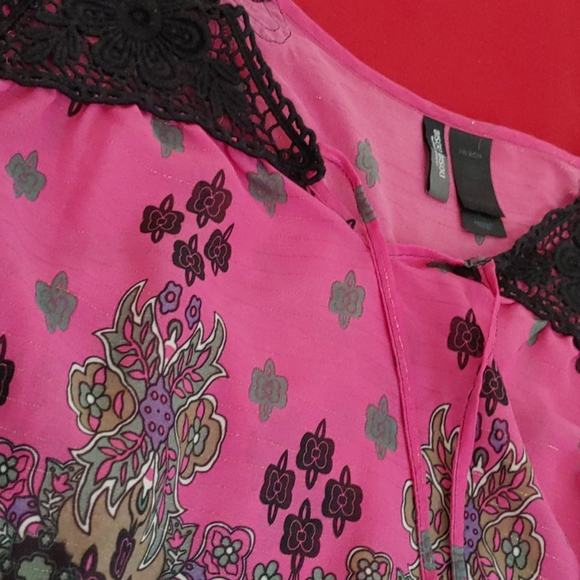 See through blouse - Picture 3 of 5